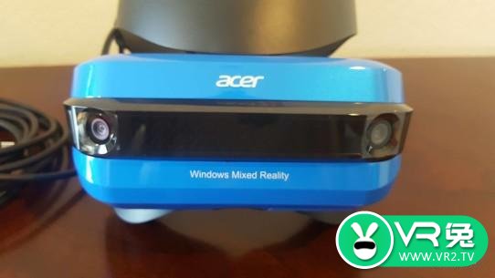 Acer-VR-headset-2