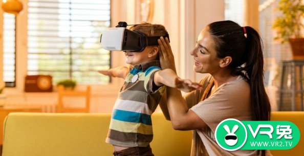 gear-vr-child-and-parent-1130x580